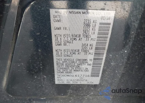 2016 Nissan Pathfinder S/Sv/Sl/Platinum z USA, uszkodzony, nr VIN 5N1AR2MN3GC617716